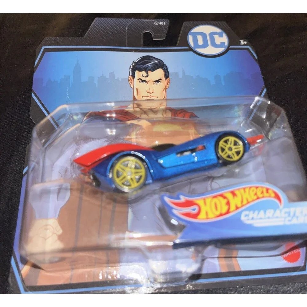 Hot Wheels: DC SUPERMAN Character Car (2019, Mattel, DC) GMH96-0910